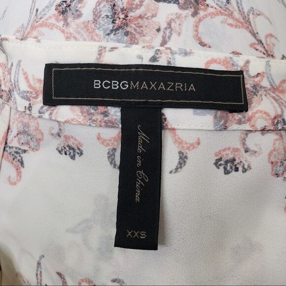 BCBGMAXAZRIA Handkerchief Hem Floral Blouse Runs Large - Picture 8 of 9